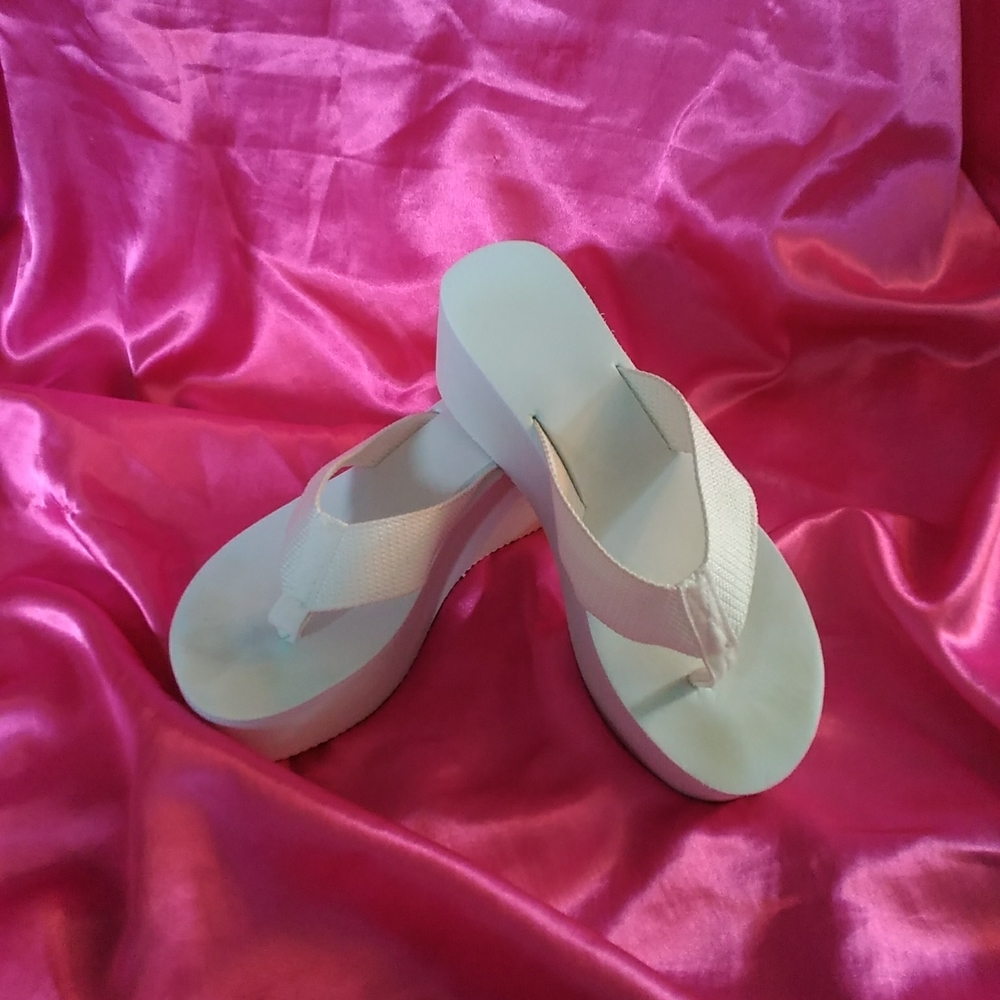 Platform/Pin-up Flip Flop Sandals